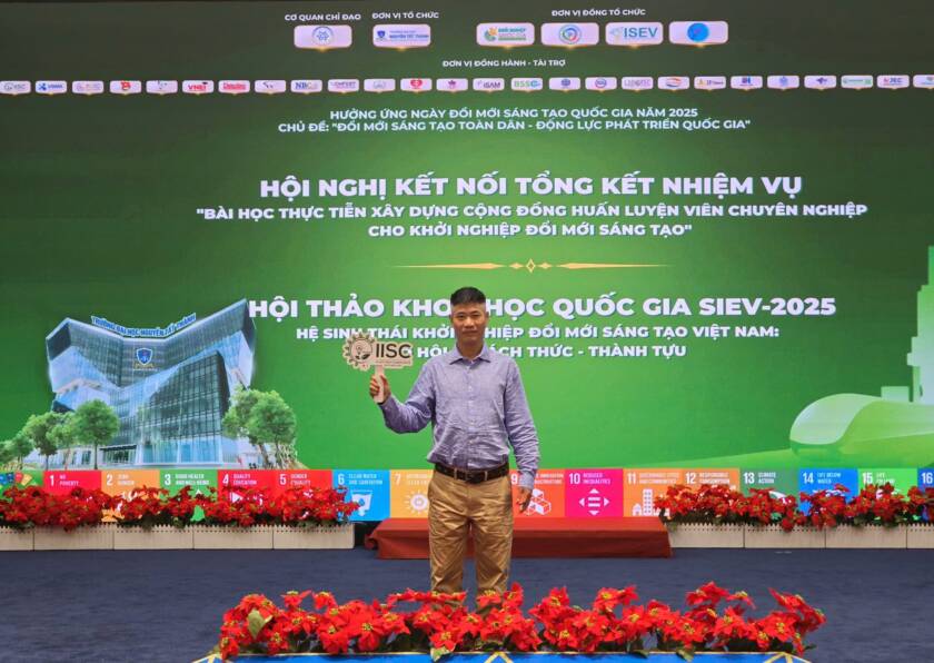 Ông Hoàng Quang Tuyên